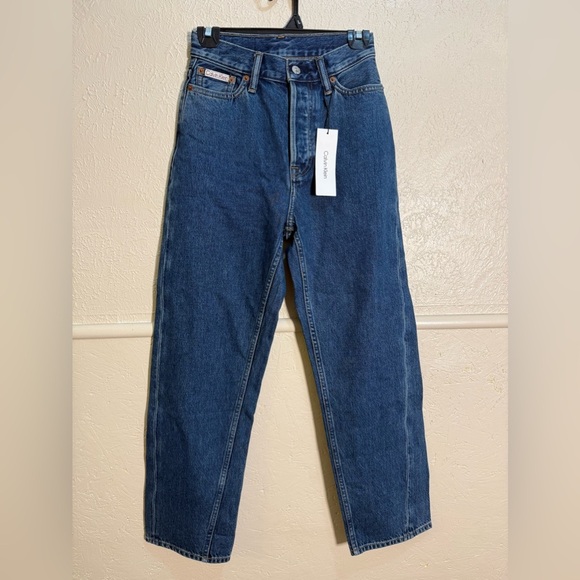 Calvin Klein Twisted Hem Retro Fit High Rise Jeans 27” inseam size 24 NWT - Picture 1 of 10